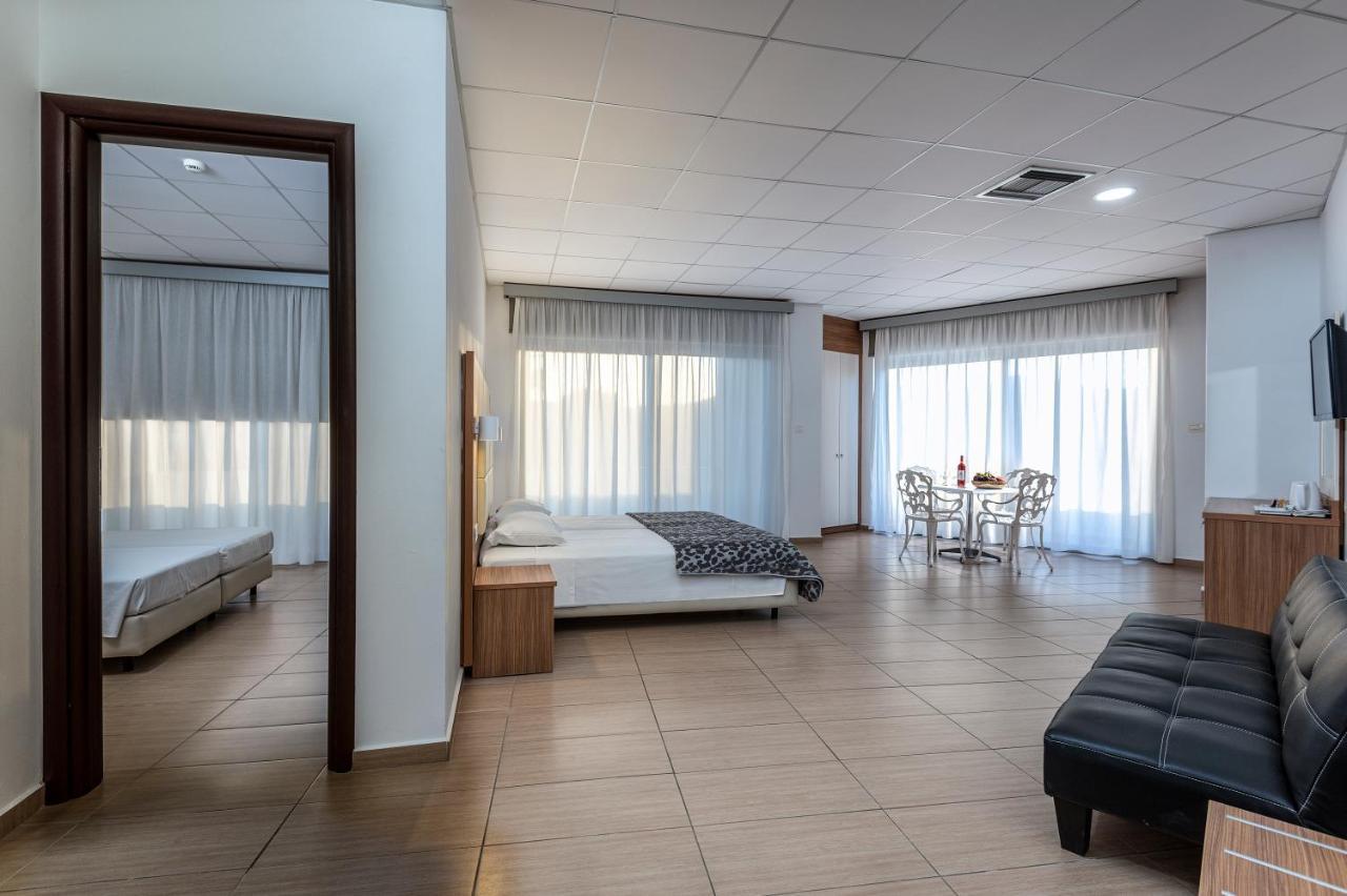 Royal Bay Suites Kéfalos Exteriér fotografie